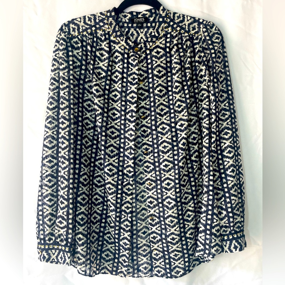 Jones New York Women’s Button up blouse Navy size Large